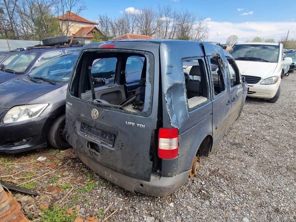VW Caddy 1.9tdi 105кс за части