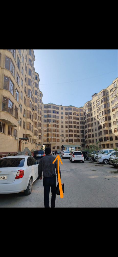 Сдаеться квартира 400$.  3 Комнатная в новастройке адрес вакзал саодат