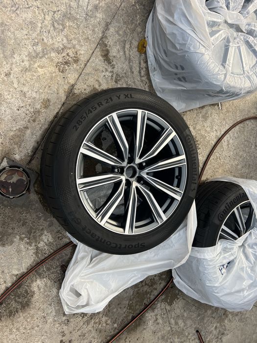 Гуми с Джанти от Ауди Q8 2025 - 285/45/21