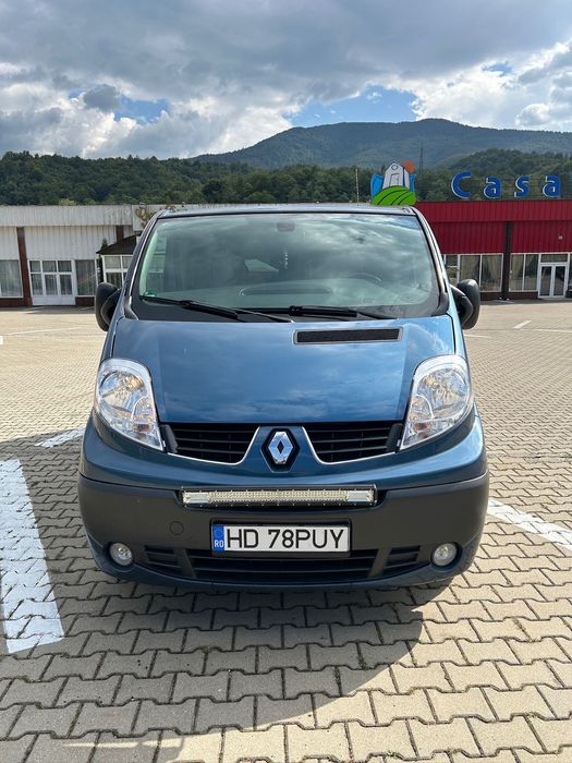 Renault trafic 8+1