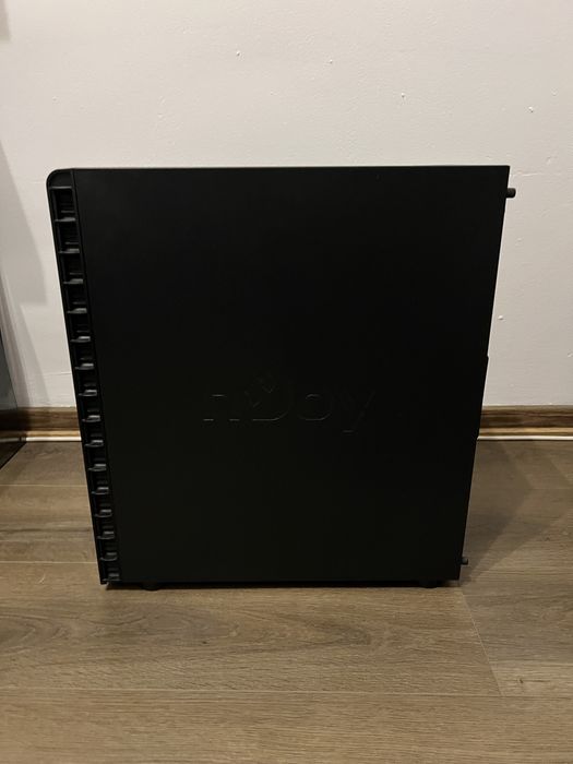 Calculator de vanzare/piesle componente ale calculatorului