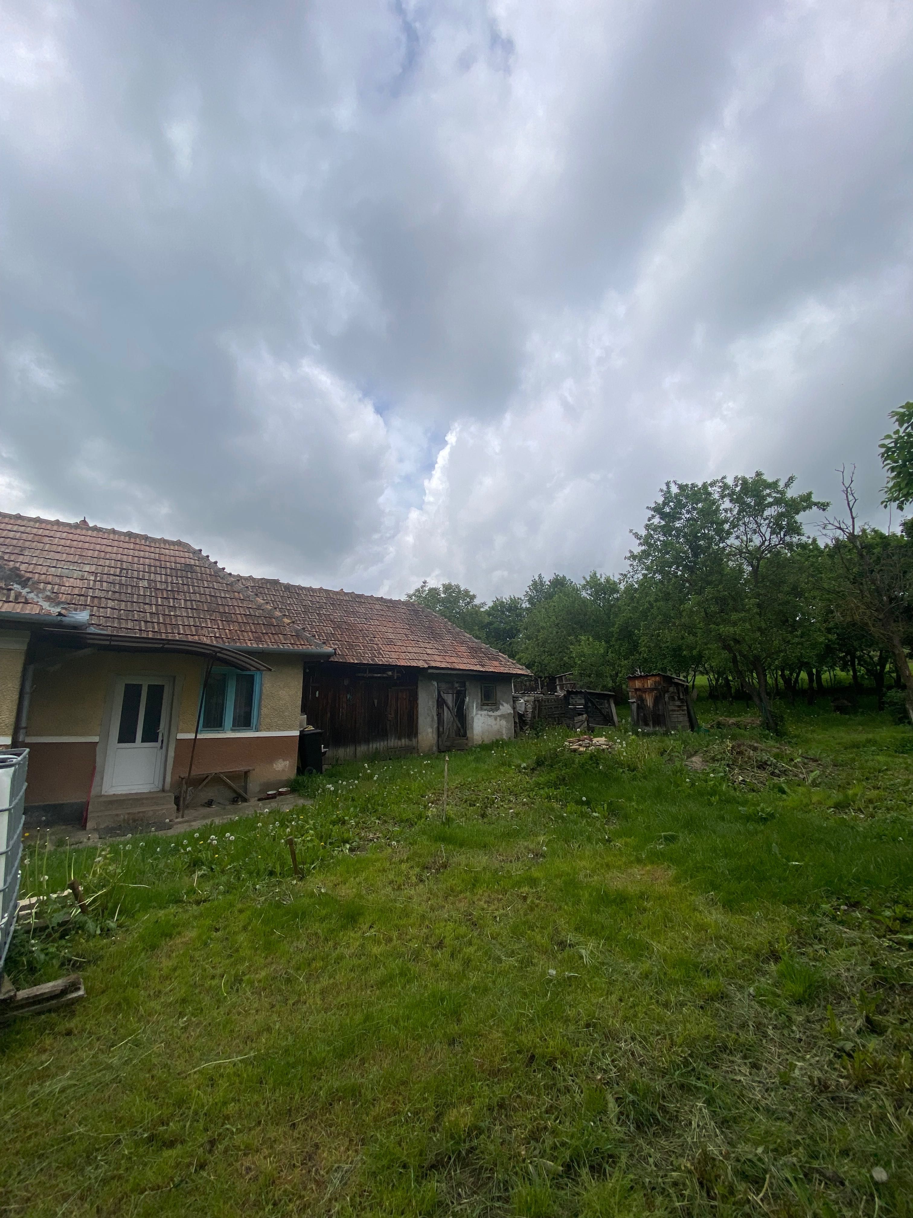 PF vând casă la țară 70m2 plus grădină 3600 m2 întăbulată