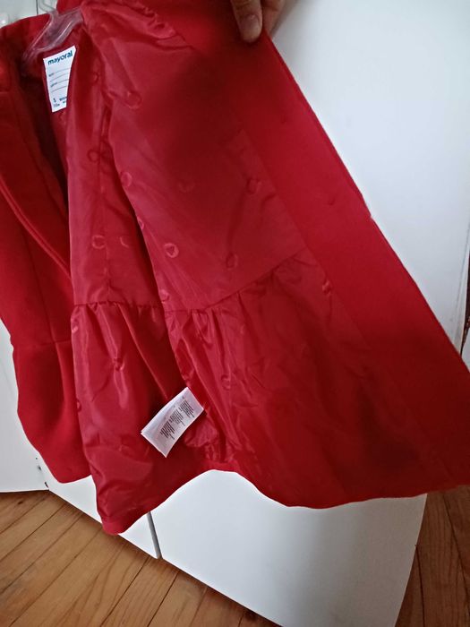 Кокетно есенно-зимно палтенце Mayoral, безупречно състояние, р-р 110