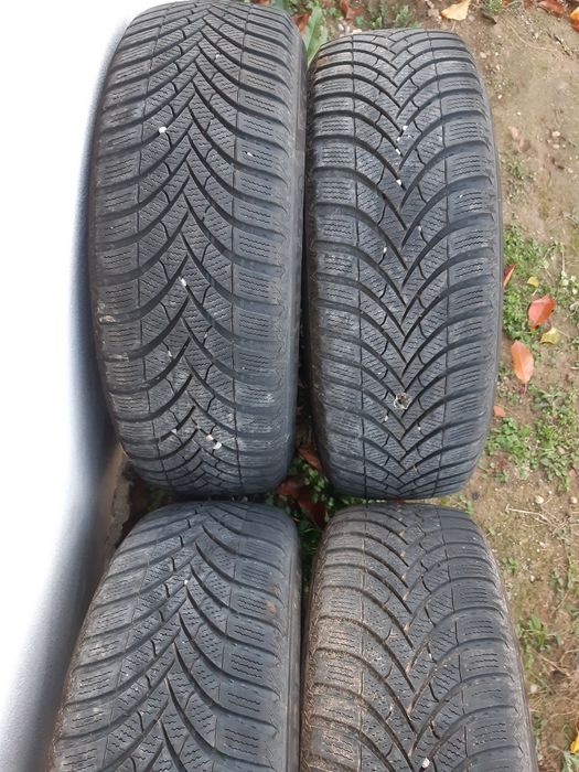 Roți de iarna sharan model 2012 et 33 205/60/16
