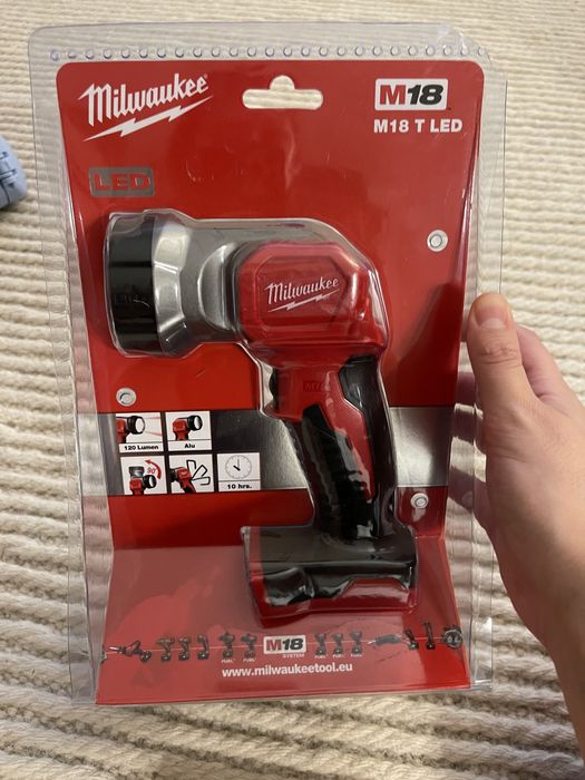 Lanterna LED M18 Milwaukee