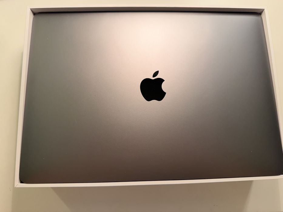 Macbook Air 2021 grey 256 GB