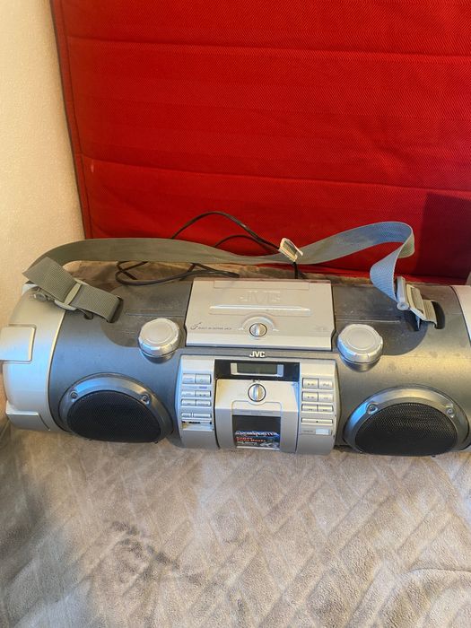 Sistem Audi JVC petreceri