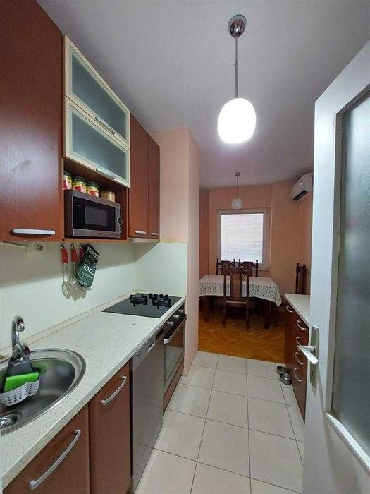 Дава се под наем Двустаен апартамент в София, Света Троица - 75 кв.м за 612 € - Снимка #3