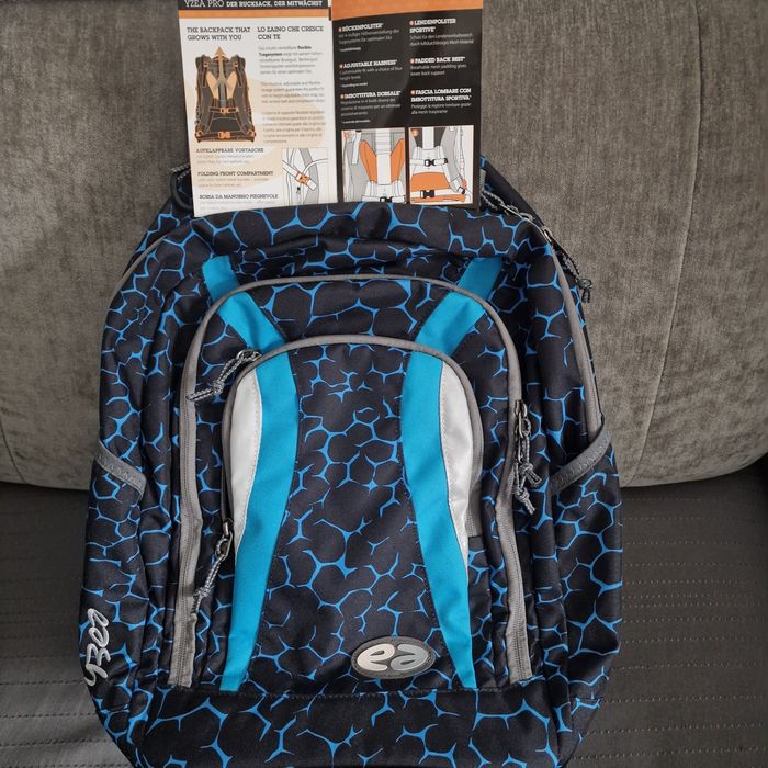 Ghiozdan nou pentru scoala