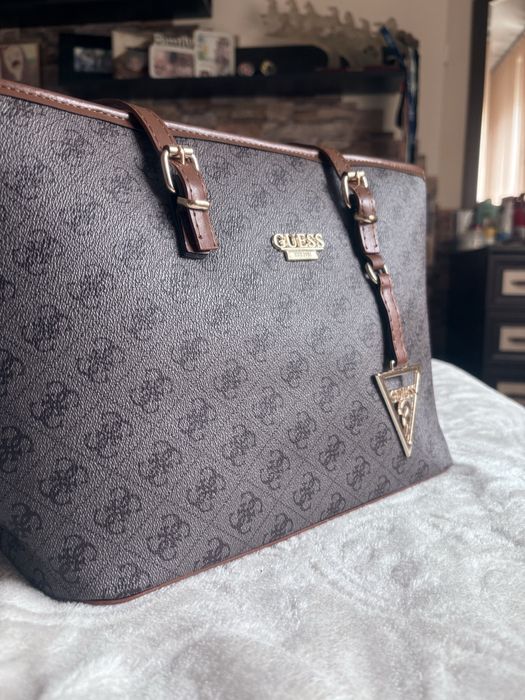 Guess Дамска чанта