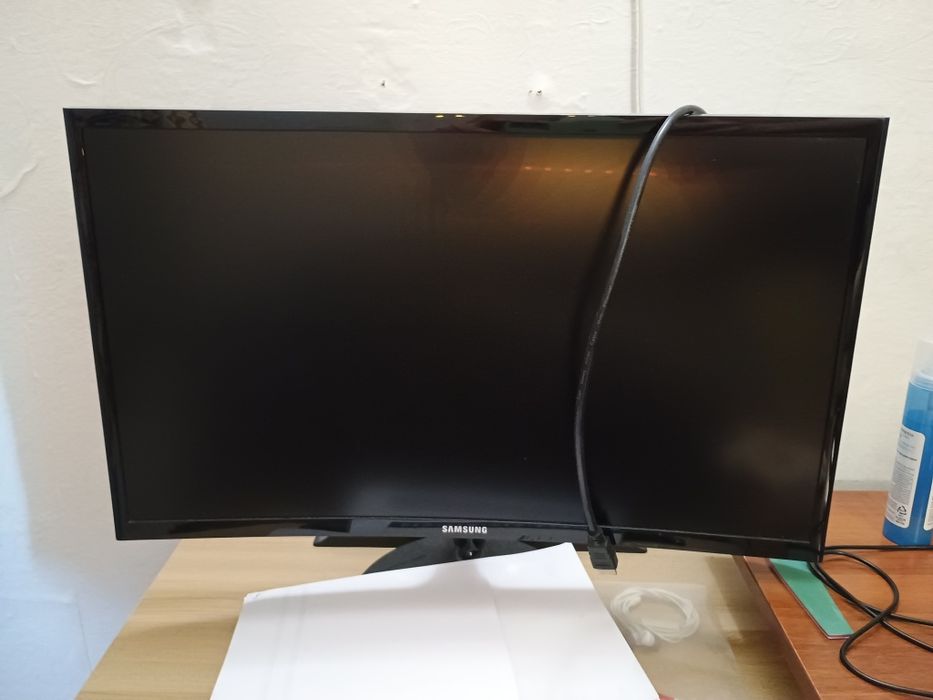 Монитор samsung изогнутый 24 дюйма