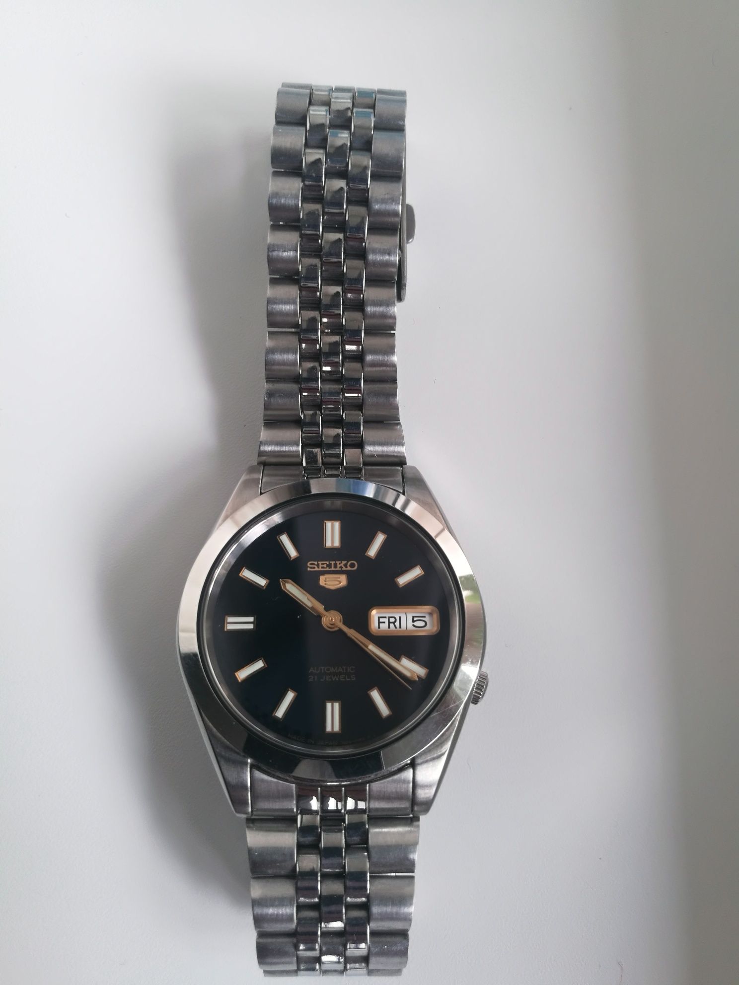 Продам часы Seiko 5