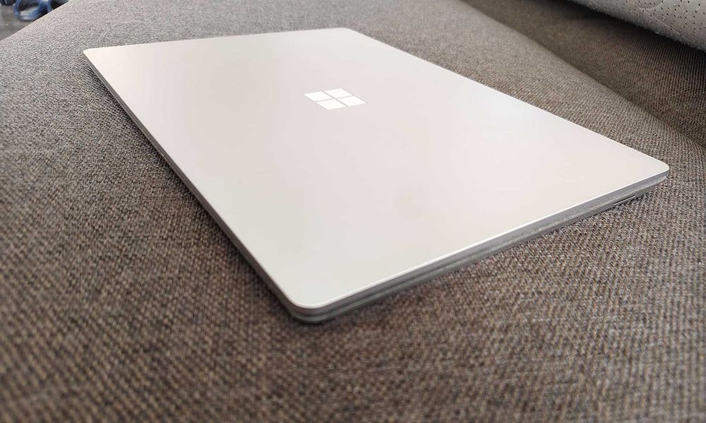Microsoft Surface Laptop 4 Ryzen 5 Touchscreen Slim Metal 2022 Tableta