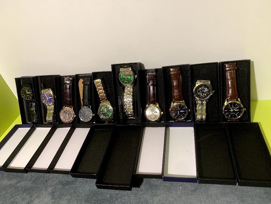 Lot ceasuri barbatesti cu baterii noi sigilate