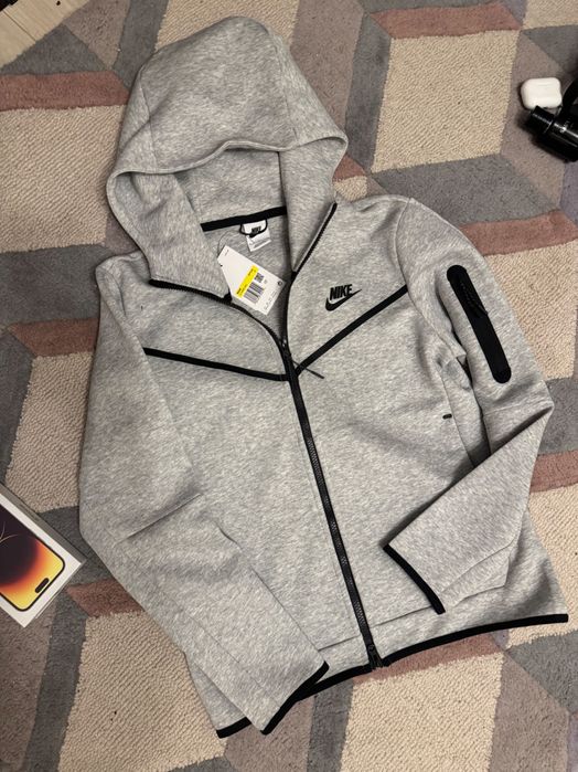 Nike tech fleece горнище