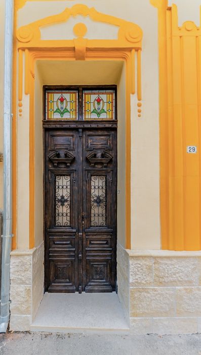 Vand sau schimb.Bijuterie arhitecturala ultracentral