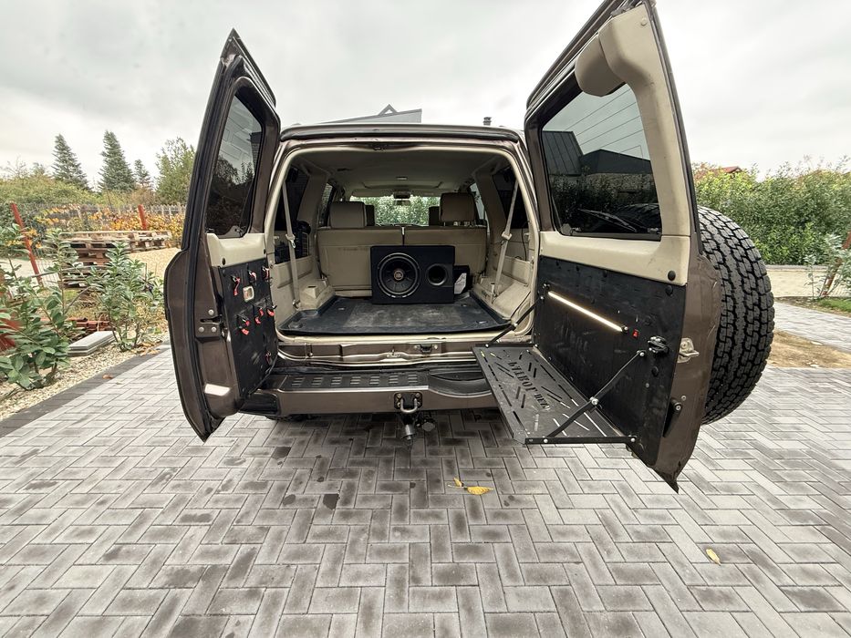 Nissan Patrol Y61 (GU4)