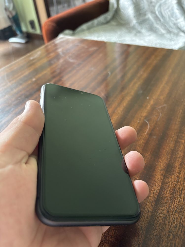 Iphone 11 64гб черен