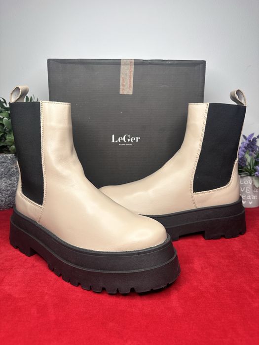 Ghete Chelsea LeGer Joselyn crem/bej și negru marimea 40