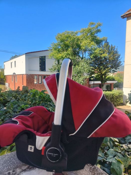 Scoica bebe pentru auto