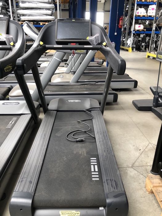 Depozit aparate fitness technogym