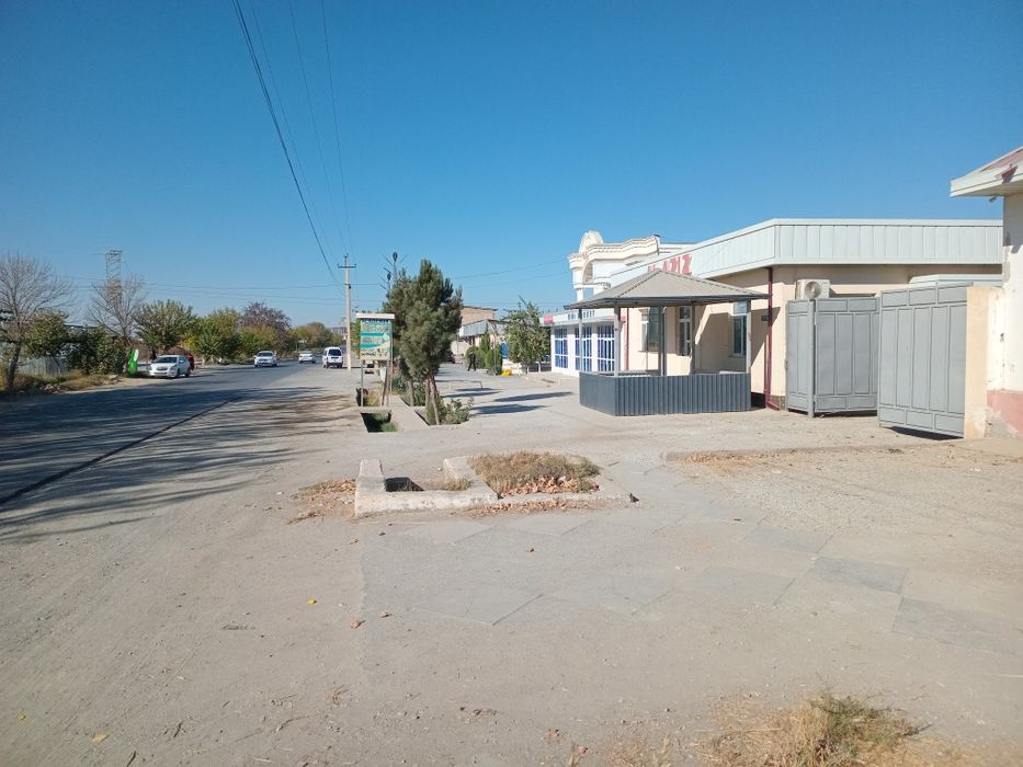 Bino sotiladi 16 sotix trassa chetida