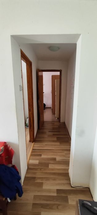 Închiriez apartament cu 3 camere zona vest General Eremia Grigorescu