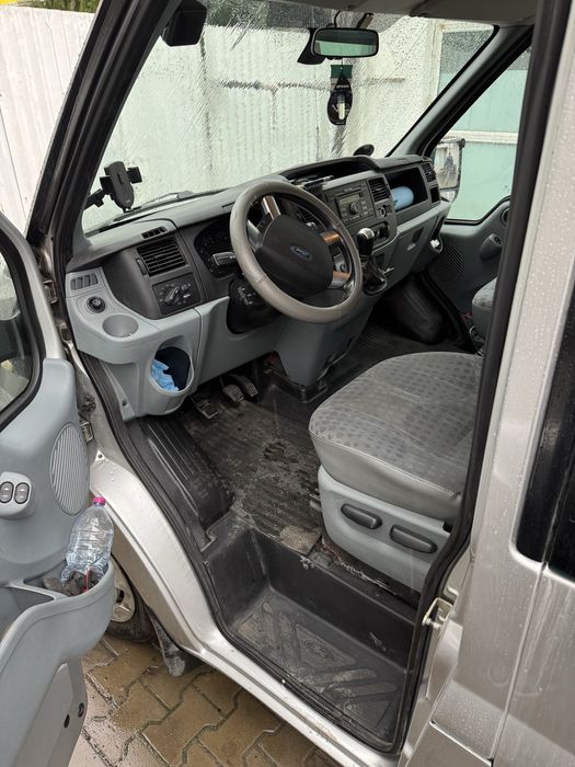 Vand ford transit 8+1 2007 motor 2.2 130cp, motor si ambreiaj schimbat