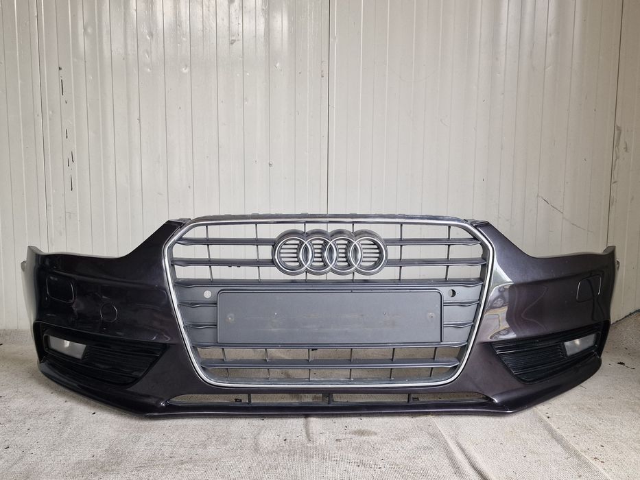 Bara fata audi a4 b8 facelift. Trager