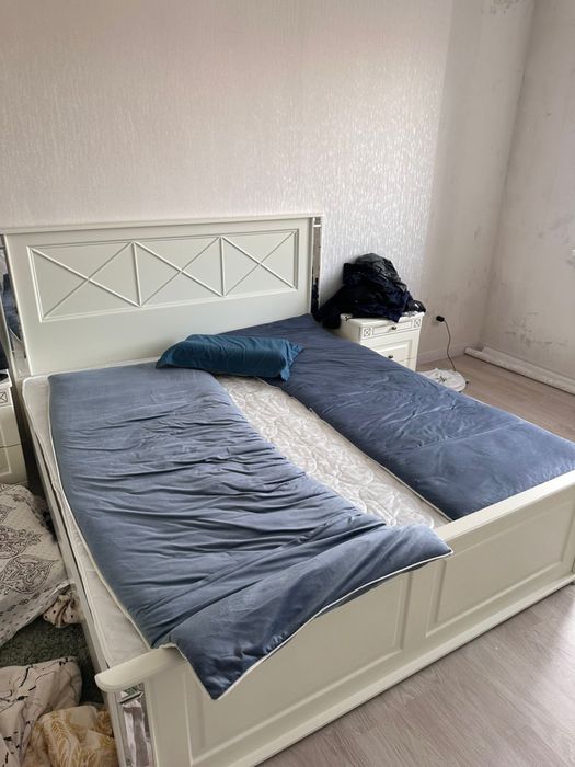 Продается кровать с матрасом