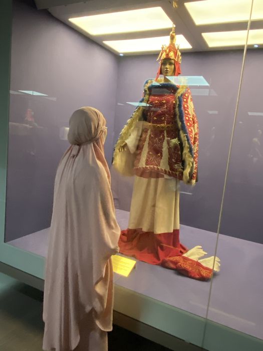 Джильбаб ,3-4рет киілген состояниясы жаксы багасы 5000тг !