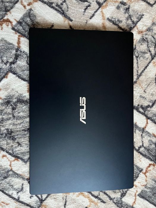 Laptop ASUS VivoBook E510MA