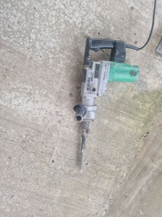 Ciocan demolator HITACHI!!