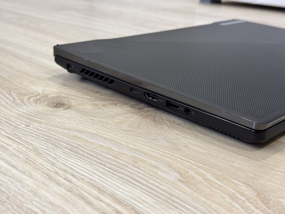16’QHD+240Hz/RTX 4090 16GB/Asus Zephyrus M16/i9-13900/64GB DDR5/2TB
