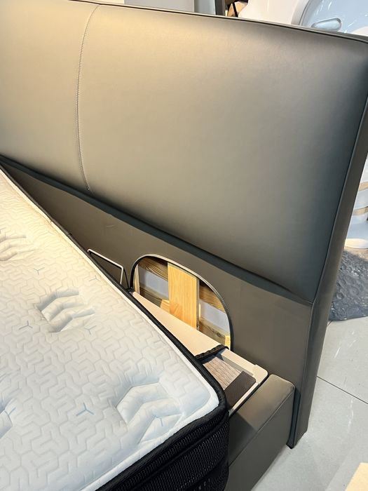 Двух спальная кровать