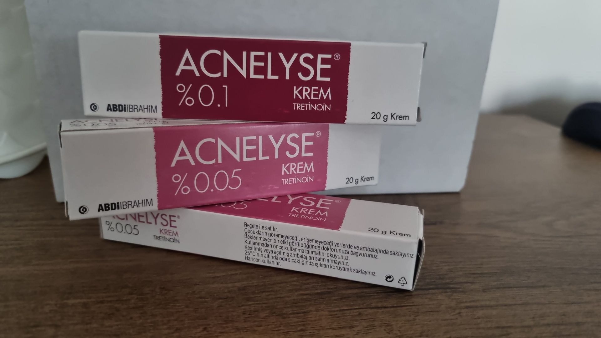 Crema Acnelyse 0.05 si 0.1