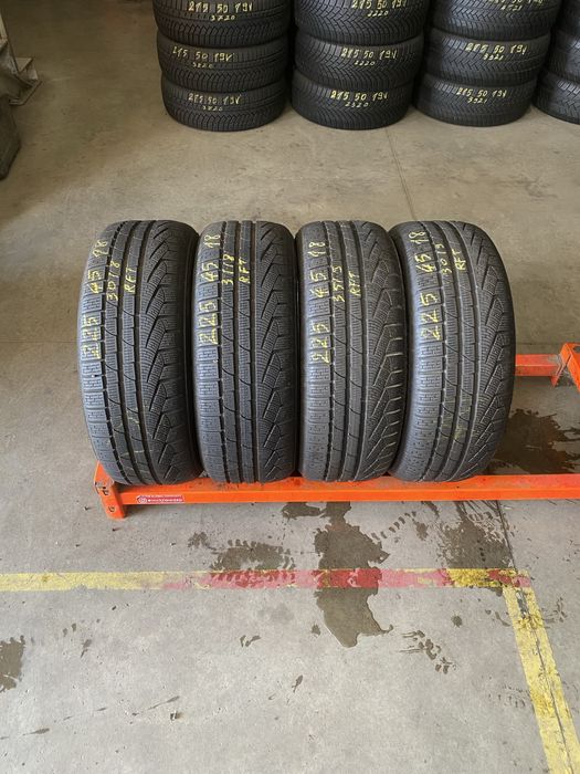 Anvelope iarna 225/45/18 Pirelli Sottozero 2 RFT 225 45 18 R18