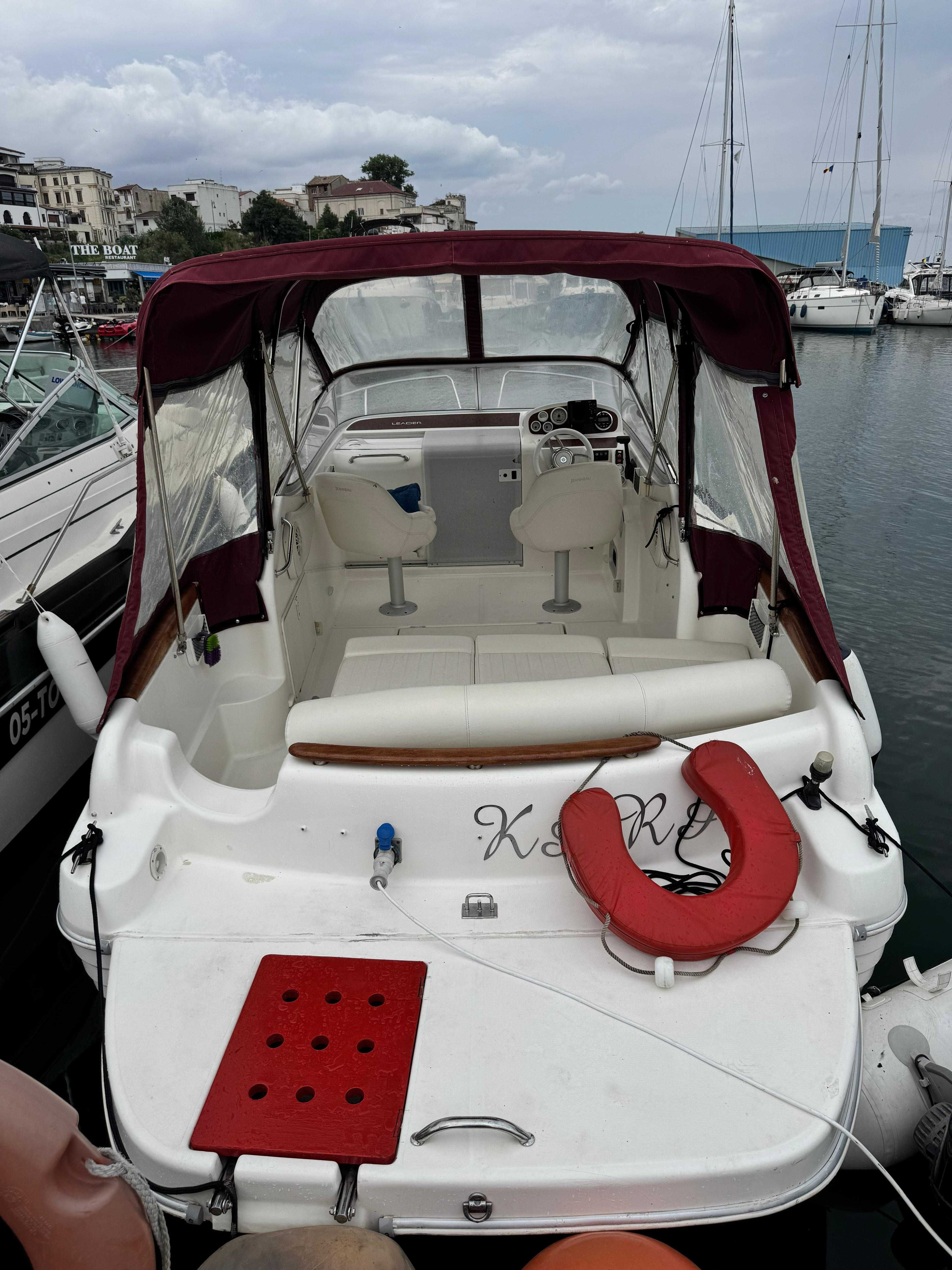 Barca Jeanneau Leader 705 - 2006 motor inboard Volvo Penta 4.3i cu per