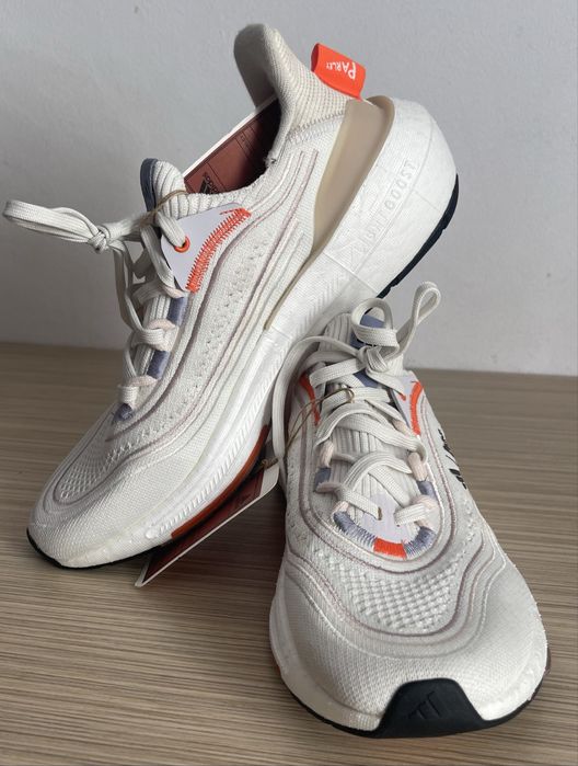 Adidas Ultraboost Light x Parley