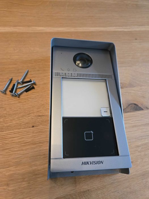 Hikvision DS-KV8113-WME1(B) • 2MP, Wi-Fi, PoE/12V, IP65/IK08