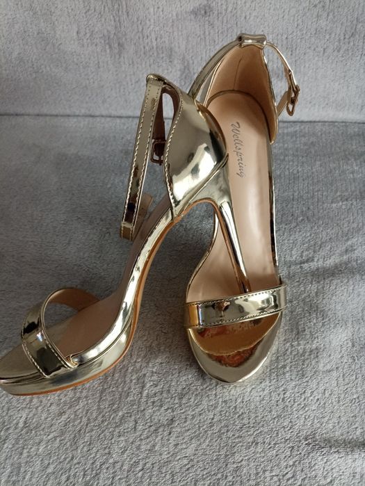 Sandale elegante aurii