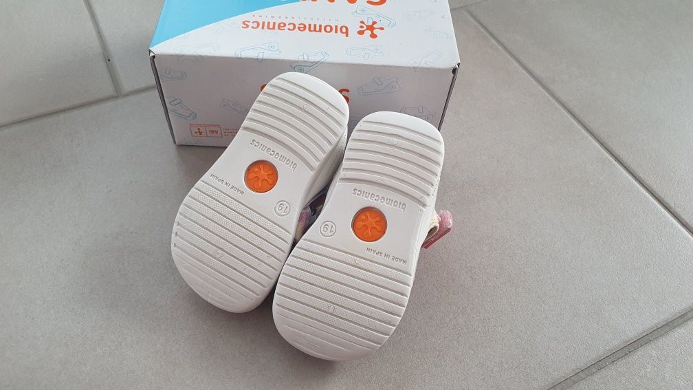 Бебешки сандали biomecanics, размер 19