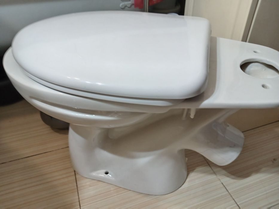 Продам унитаз без бочка б /у