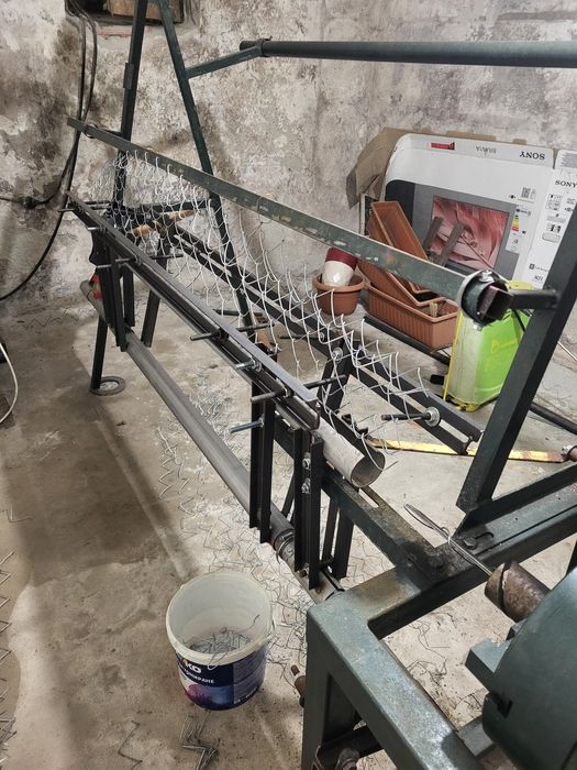 Машина за плетене на оградна мрежа