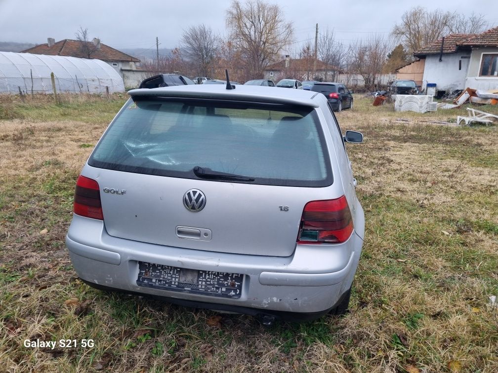 VW Golf 4 1.6 SR 101HP 2001.На части