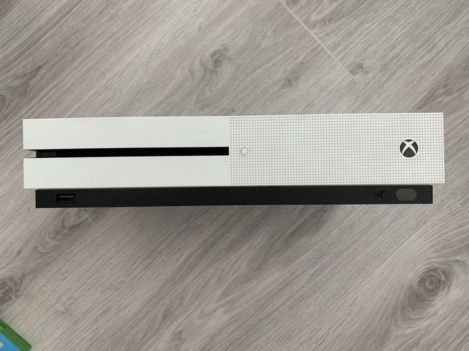 Xbox One S 1TB Impecabil + Jocuri