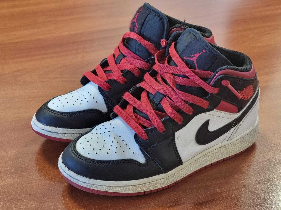 Pantofi Sport Copii Air Jordan Retro 1 High Black Toe - MARIMEA 35,5