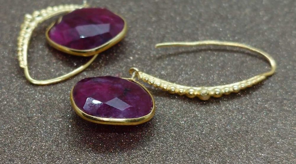 Cercei argint aurit cu rubin cushion – noi