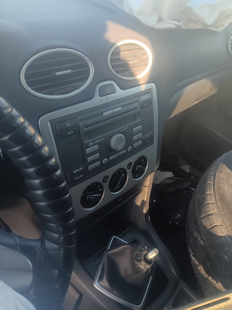 Ford Fokus-1,8 TDCI на части