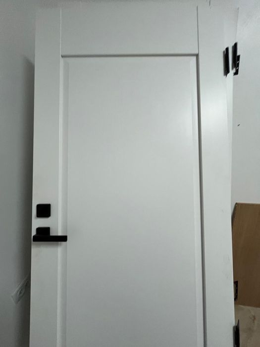 Бу Двери, белая межкомнатная дверь